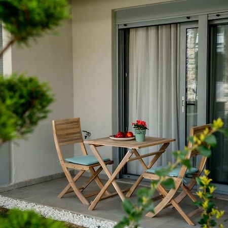 Itaka Studio Apartments - Halkidiki Suites Com 니키티 외부 사진